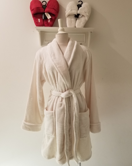 NWT Soma Plush "Embraceable" Ivory Robe L/XL - Picture 2 of 8
